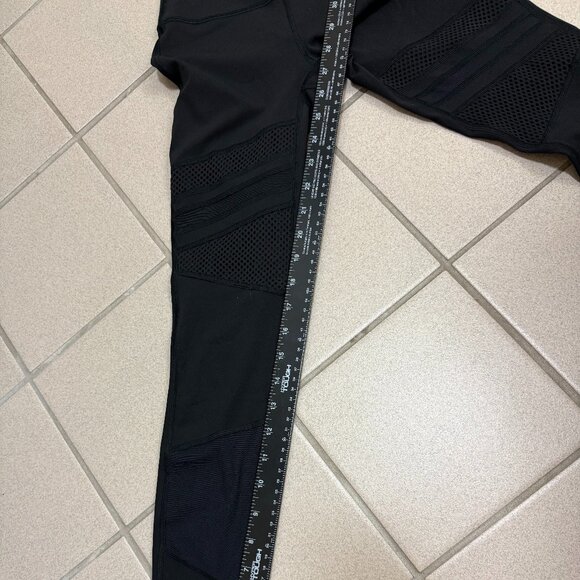 Lululemon Wunder Under Mix and Mesh Womens Size 2 - Picture 6 of 6